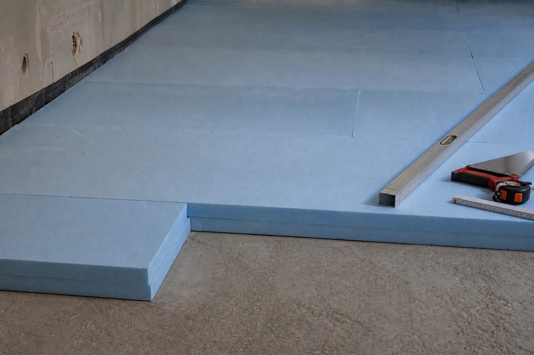 Beispiel: Estrichdämmung mit Dämmplatten unter dem Estrich